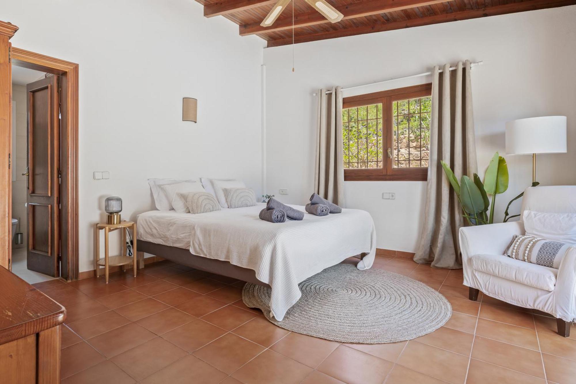 Casa Four Charming Ibiza With Sea View! Vakantiehuis *